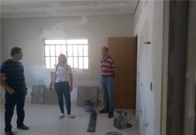 Prefeito visita obras de UBS Domingos Ferreira Valadares